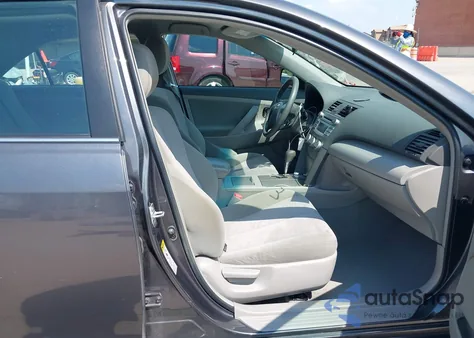 2011 Toyota Camry Le z USA, uszkodzony, nr VIN 4T4BF3EK4BR209516